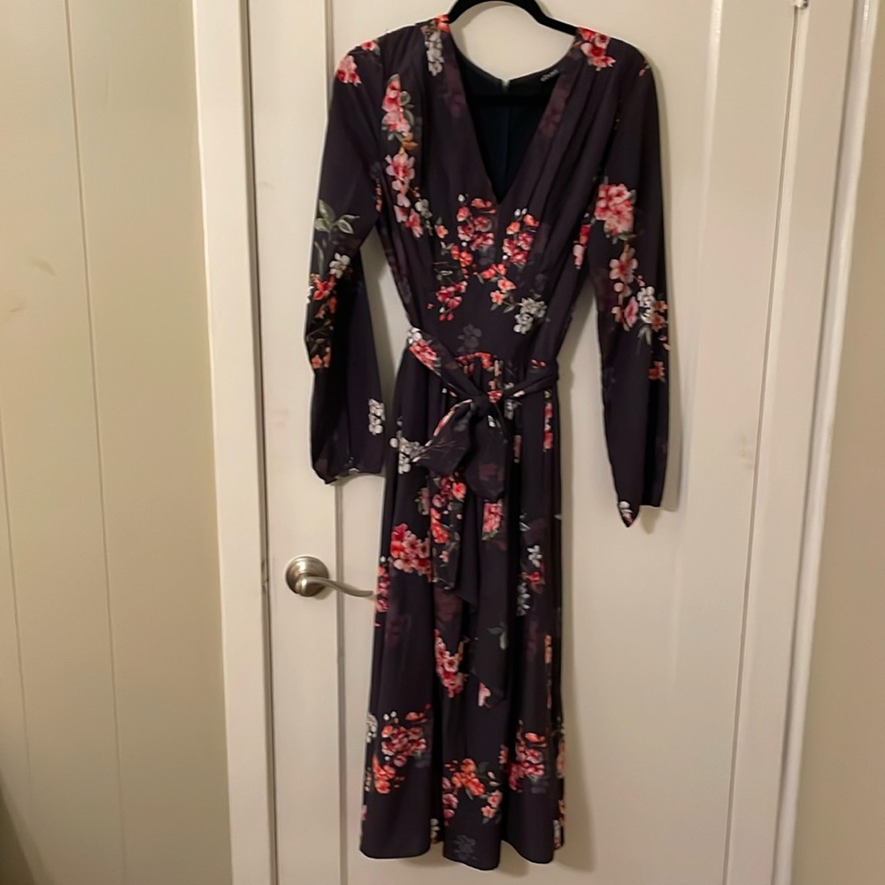Navy floral long dress. Perfect for a spring wedding guest!